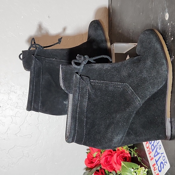 TILA MARCH PARIS Size 39 Black Suede Wedge Heel - Picture 1 of 12
